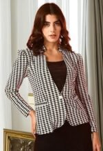 Women's Wne Solid Stylish Blazer Shrug - Image 2