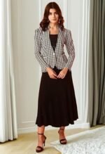 Women's Wne Solid Stylish Blazer Shrug - Image 4