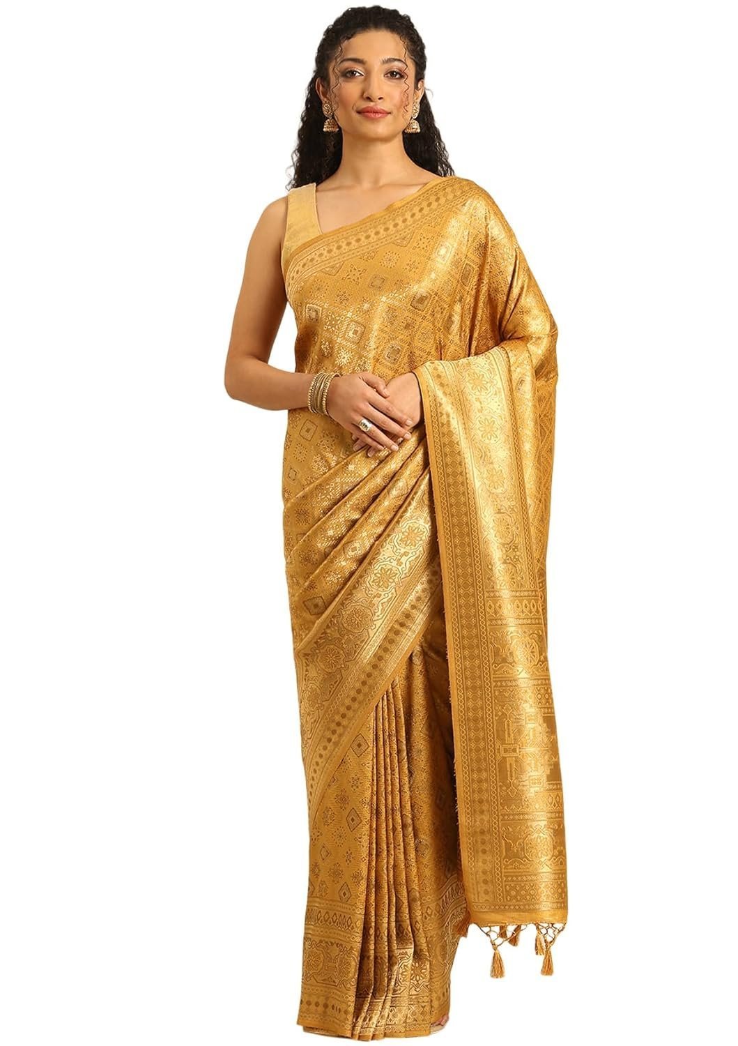 banarasi-saree-in-emerald-green-brocade-zari-border-intricate-tile-pattern.jpg Women's Saree in Emerald Green Brocade Zari Border Intricate Tile Pattern Weaving Regal Woven Pallu Matching Geometric Floral Blouse - Image 1